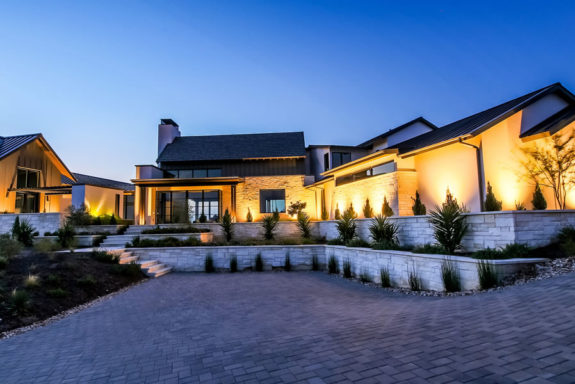 3 Reasons Austin Residents Hire Outdoor Landscape Lighting System Professionals - Outdoor Landscape Lighting Installations and Designs by Elite Lighting Designs