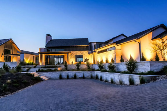What To Ask When Looking For A Residential Landscape Lighting Company - Outdoor Landscape Lighting Installations and Designs by Elite Lighting Designs