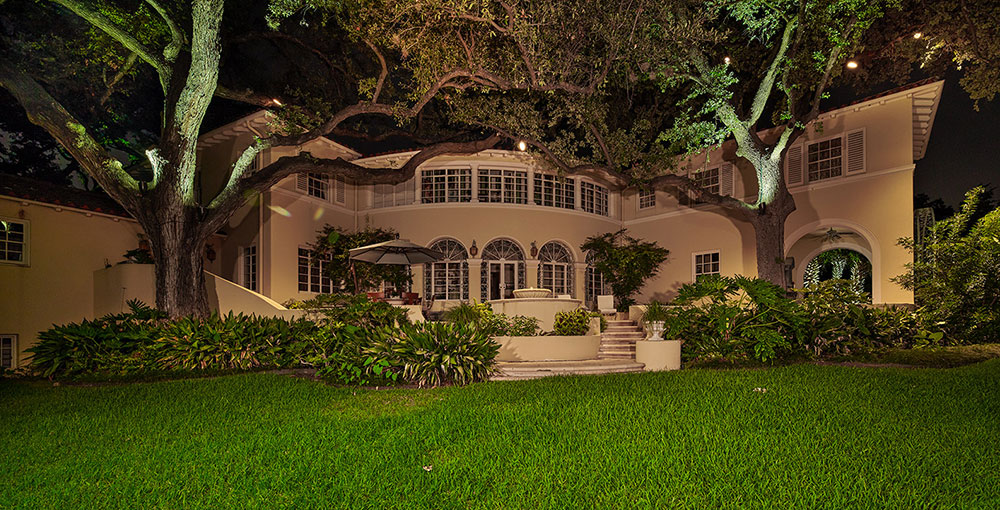 Attract More Guests With Residential Outdoor Lighting - Outdoor Landscape Lighting Installations and Designs by Elite Lighting Designs